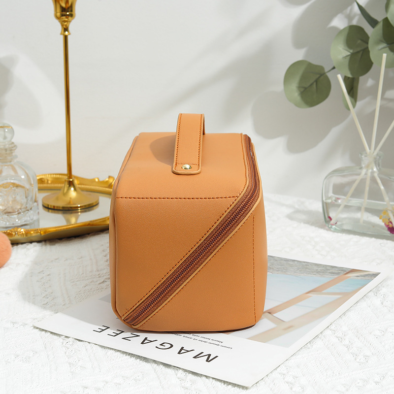 Homefish Luxury Cosmetic Bag W - Luxury Skincare Samples review and price